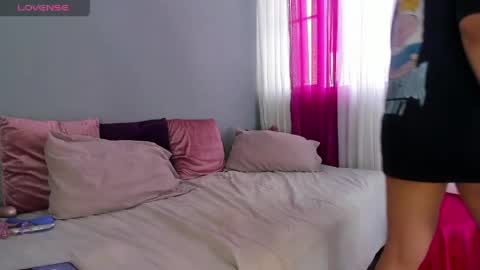 Molly online show from April 18, 3:58 pm