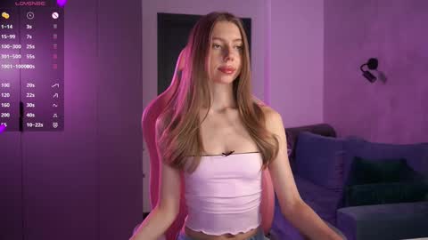 Snapshot of mon_amii chatting on February 28, 1:47 pm mon_amii online show from February 28, 1:47 pm