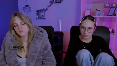 Mona  online show from April 18, 7:58 pm