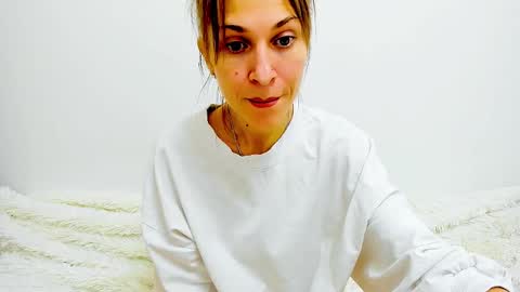 Mona online show from March 6, 8:16 pm