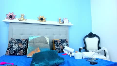 Snapshot of monalinda220 chatting on October 17, 3:05 pm paola online show from October 17, 3:05 pm