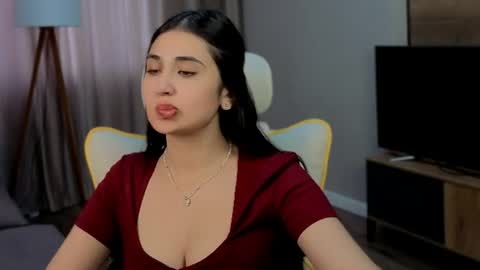 Lana online show from June 19, 9:15 am