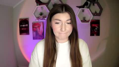 sweet girl and shine body online show from September 15, 11:12 am