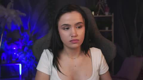 monica online show from April 12, 7:45 am