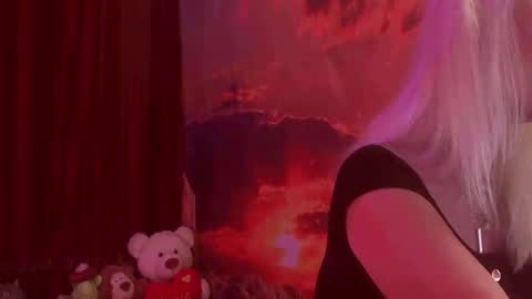 Monika    online show from October 31, 2:56 am