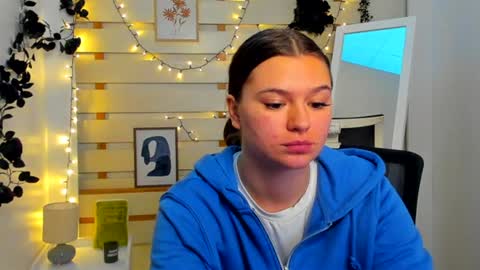 Monika online show from February 10, 5:05 pm