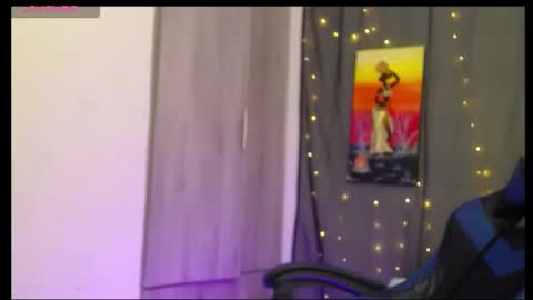 monique78854192 online show from March 18, 2:39 am