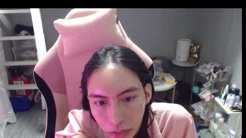 ELYSE A SIMPLE GIRL online show from January 17, 3:43 pm