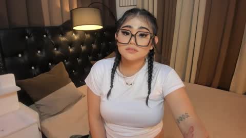 Snapshot of monstrouscockdivaontop chatting on February 1, 7:15 am Ruthie online show from February 1, 7:15 am