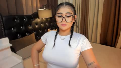 Snapshot of monstrouscockdivaontop chatting on February 19, 4:55 pm Ruthie online show from February 19, 4:55 pm