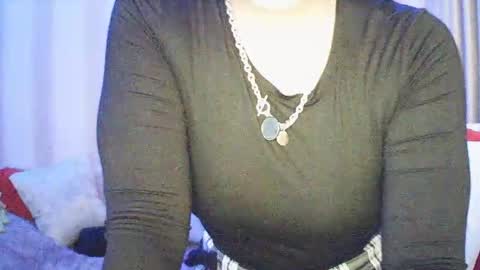 moodiemira online show from October 3, 5:10 pm