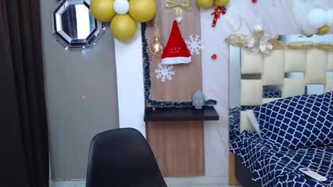 moon_and_fire_ online show from November 24, 6:34 am