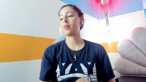 Snapshot of moon_winy chatting on October 9, 12:54 pm Winy online show from October 9, 12:54 pm