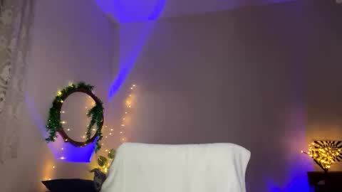 Cinna online show from December 18, 1:12 am