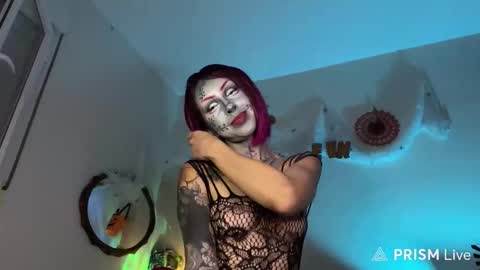 Snapshot of mooncinna chatting on October 26, 3:07 am Cinna online show from October 26, 3:07 am