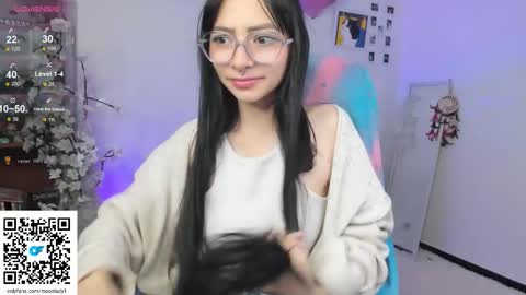 Snapshot of moonlady_ chatting on September 21, 4:16 am MOON  online show from September 21, 4:16 am