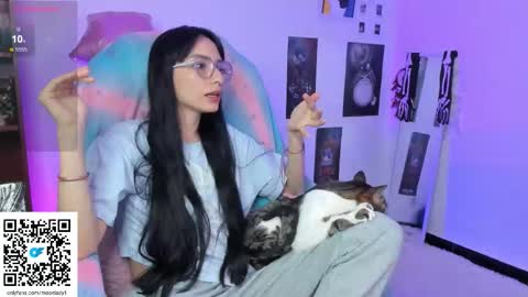 Snapshot of moonlady_ chatting on October 25, 6:24 am MOON  online show from October 25, 6:24 am