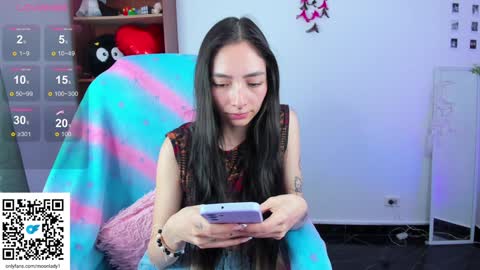 Snapshot of moonlady_ chatting on January 29, 9:07 pm MOON  online show from January 29, 9:07 pm