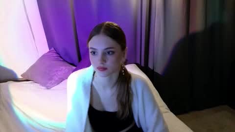 Maya online show from October 19, 7:51 pm