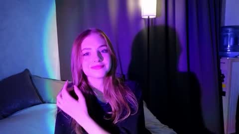 Maya online show from October 15, 7:15 pm