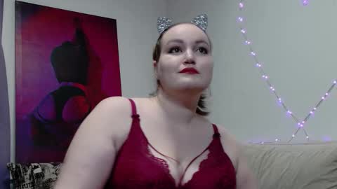 Snapshot of moonshinelady chatting on October 16, 8:29 pm Kate online show from October 16, 8:29 pm