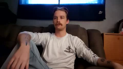 M00SE online show from November 7, 4:42 pm