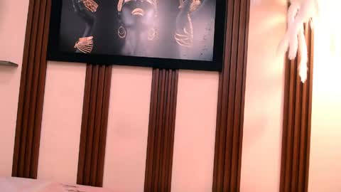 alexia online show from April 19, 6:54 pm