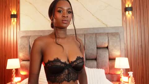 more hott online show from November 4, 7:15 pm