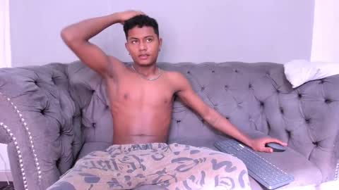 Mmorenito online show from November 8, 7:39 pm