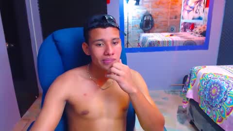 MorenoFullHot online show from December 10, 4:06 pm