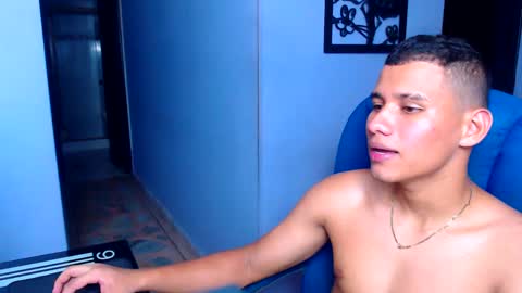 MorenoFullHot online show from December 28, 11:59 pm