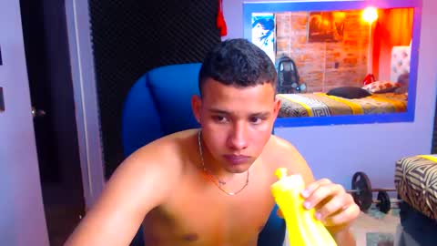 MorenoFullHot online show from January 4, 7:55 pm