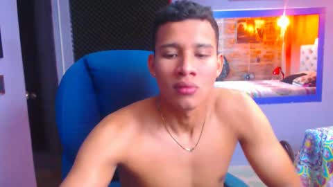 MorenoFullHot online show from December 17, 12:22 pm