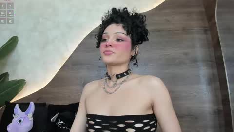 Snapshot of morgan_hill_ chatting on February 18, 11:33 am Morgan online show from February 18, 11:33 am