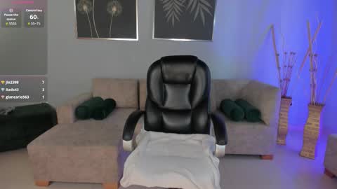 Morgan Hicks online show from November 21, 7:45 pm