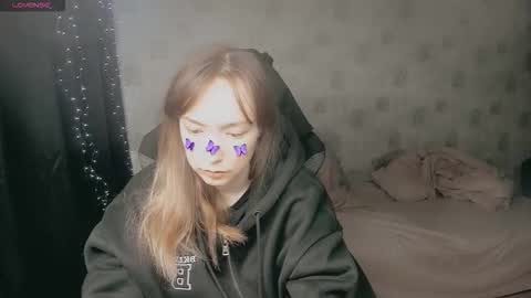 Lisa 3 online show from December 16, 3:35 am