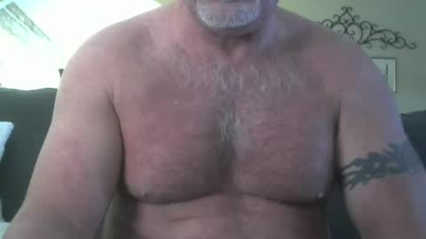 motorguy08 online show from December 18, 10:13 pm