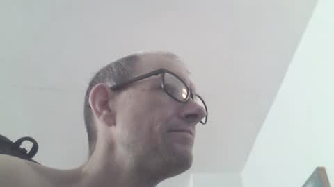 Snapshot of moviem1978 chatting on October 11, 10:53 am Frederik online show from October 11, 10:53 am