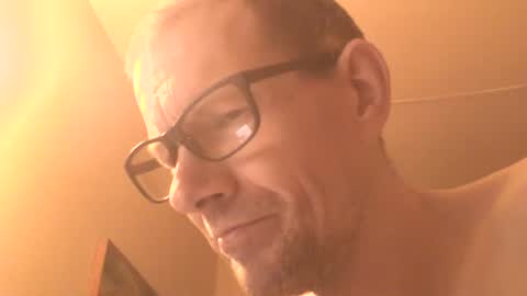 Snapshot of moviem1978 chatting on January 23, 8:45 pm Frederik online show from January 23, 8:45 pm