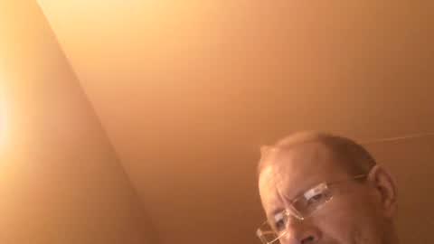 Snapshot of moviem1978 chatting on December 29, 8:26 pm Frederik online show from December 29, 8:26 pm