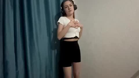 Jenny online show from December 2, 4:16 pm