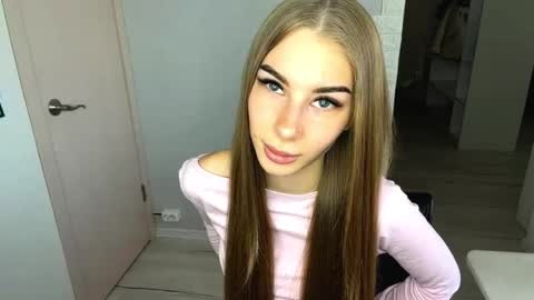 Stella online show from April 18, 7:43 am