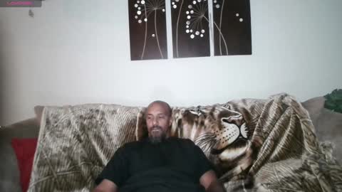 Mr. Good and Ms. Plenty online show from December 7, 5:43 am