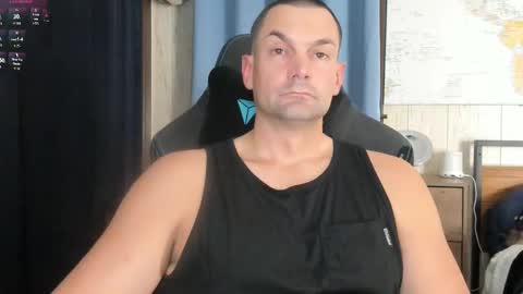 Cam online show from November 18, 9:07 pm