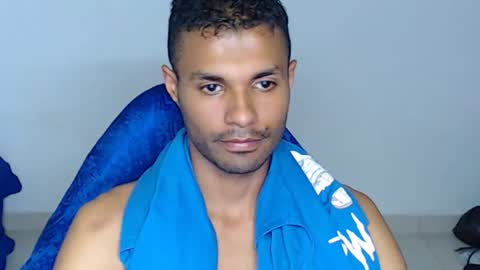 Max online show from April 18, 8:42 pm