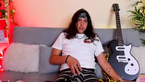 mr_pepper51 online show from March 11, 11:58 pm