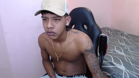 mr_stiven_ online show from February 2, 6:04 am