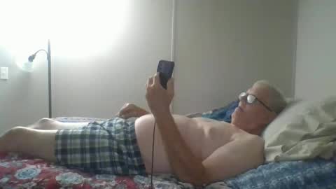 Snapshot of mrbill55 chatting on December 14, 10:39 pm mrbill55 online show from December 14, 10:39 pm