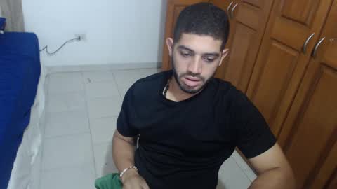 Snapshot of mrcum24 chatting on December 27, 2:14 am Will online show from December 27, 2:14 am