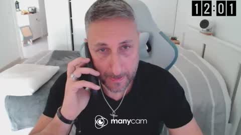 mrdr000 online show from April 23, 10:01 am